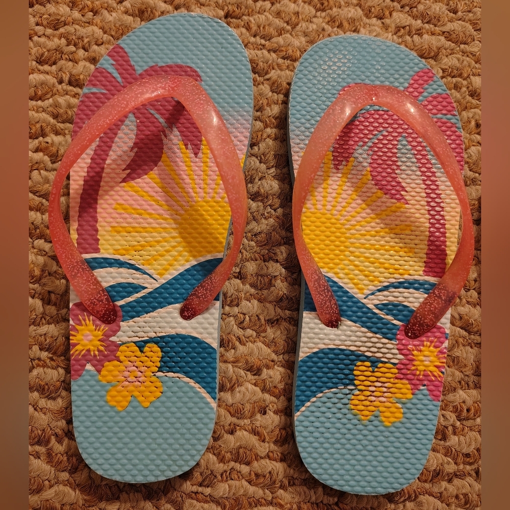 Flip Flops Set - Picture 2 of 5